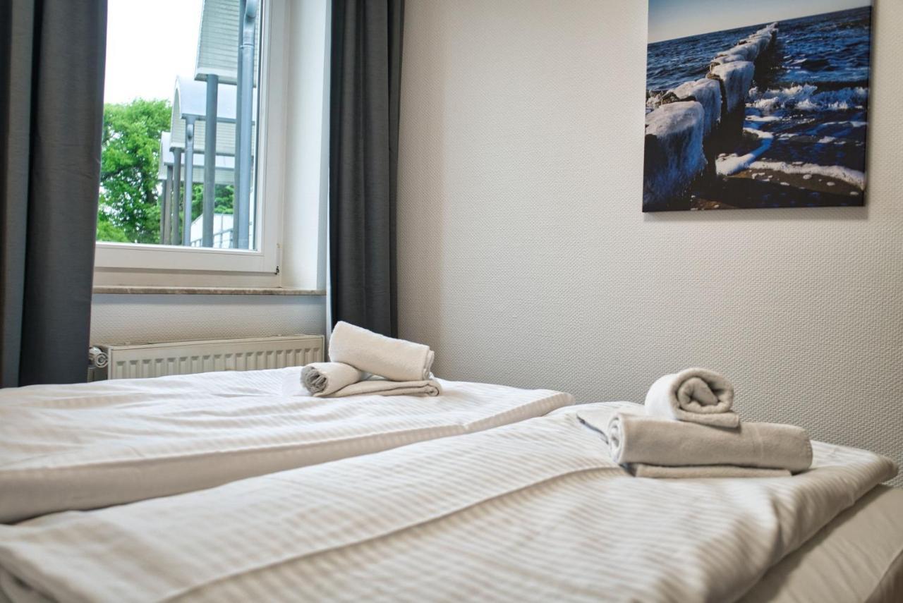 Strandnah, Balkon, Ahoi Erlebnisbad Gratis In Sellin - Strandresidenz Brandenburg Fewo 36 Gohren Bagian luar foto